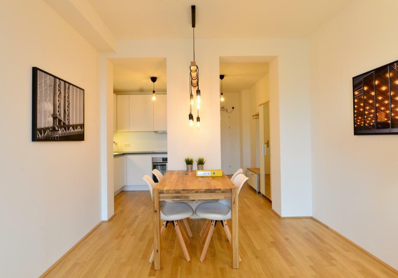 Self-check-in With View&free Parking Apartment *